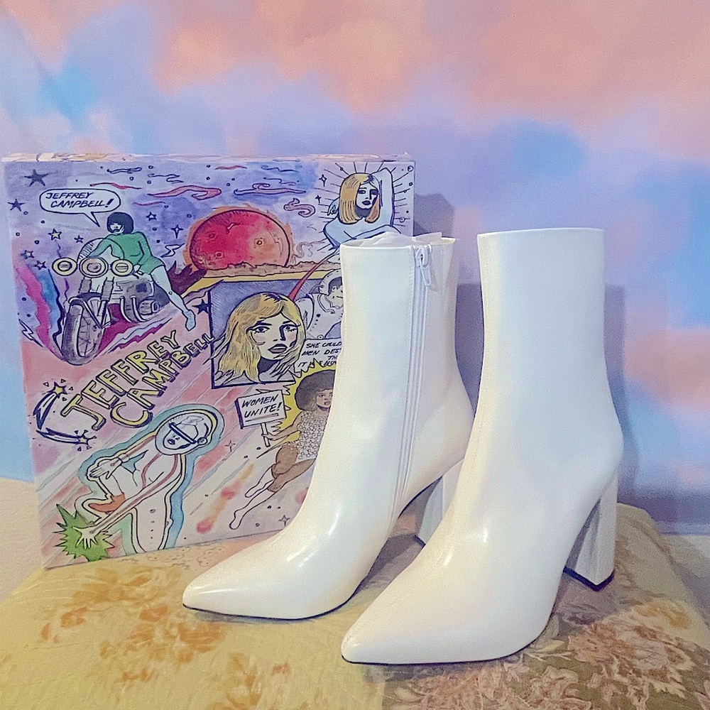 Stylish Women’s Jeffery Campbell White Platform Heeled Booties (NWT Sz 7)